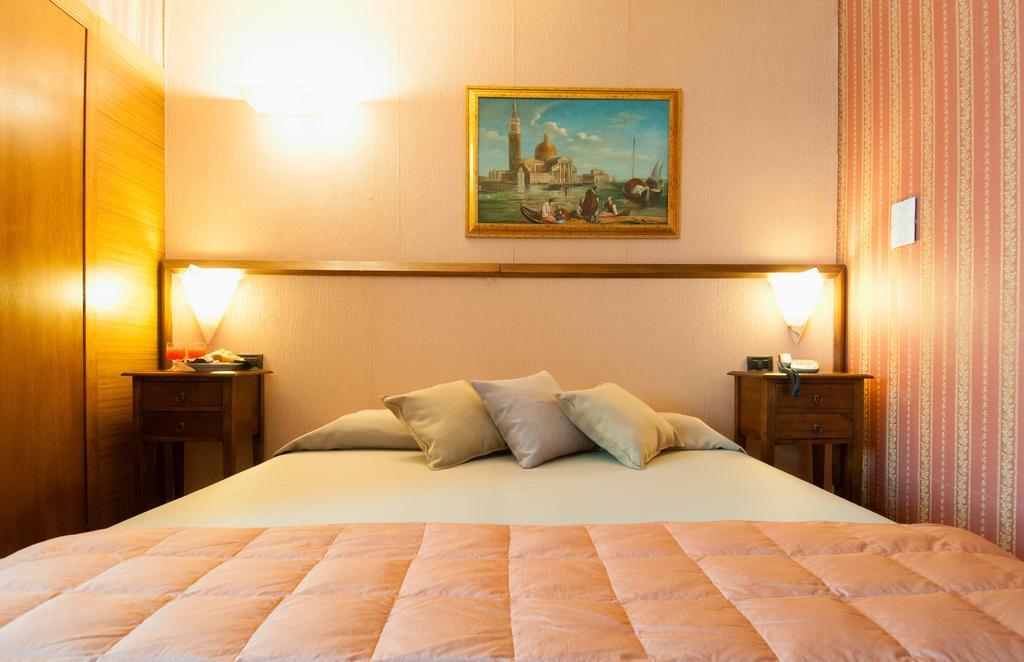 Holiday Rooms Antica Badia โวลแตร์รา ห้อง รูปภาพ