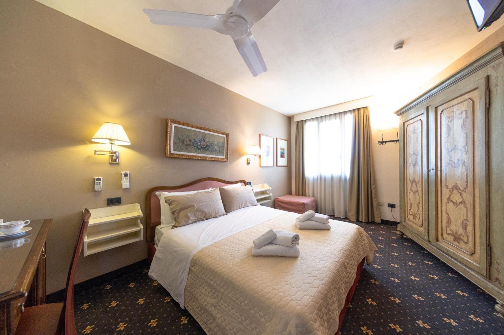 Holiday Rooms Antica Badia โวลแตร์รา ภายนอก รูปภาพ